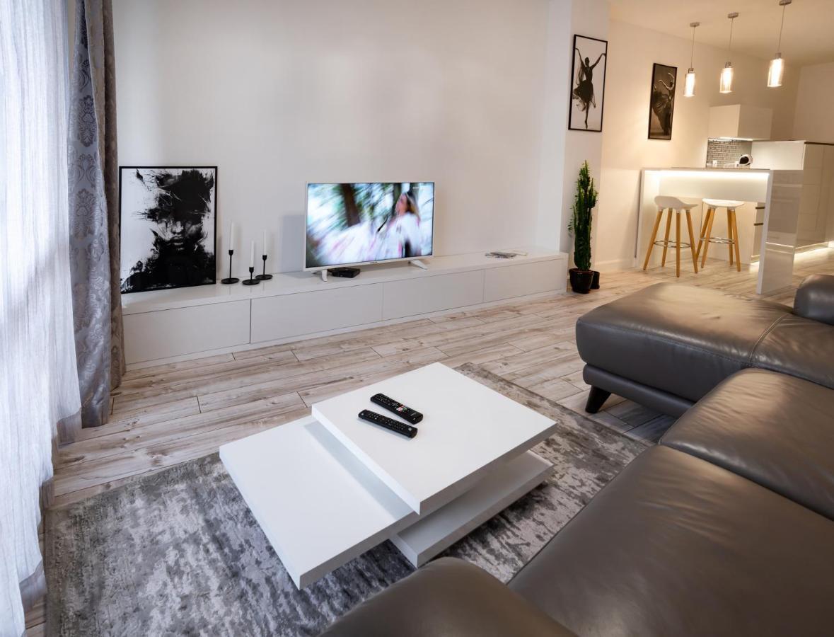 Apartamento Beautiful Place In The Heart Of The City!!!! Plovdiv Exterior foto